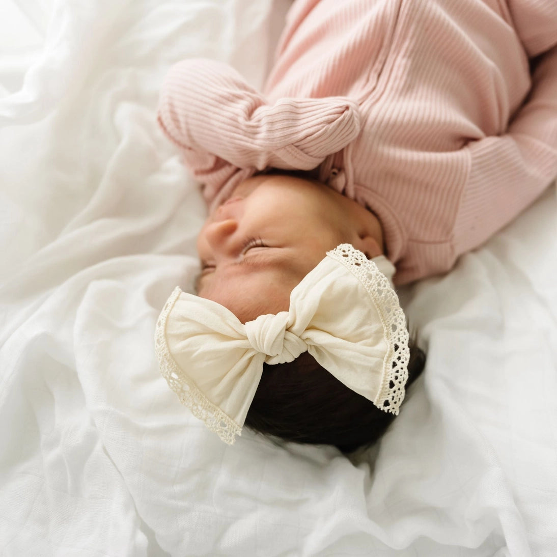 Baby Bling Bows - Trimmed Classic Knot - Oatmeal Lace – Colorado Baby